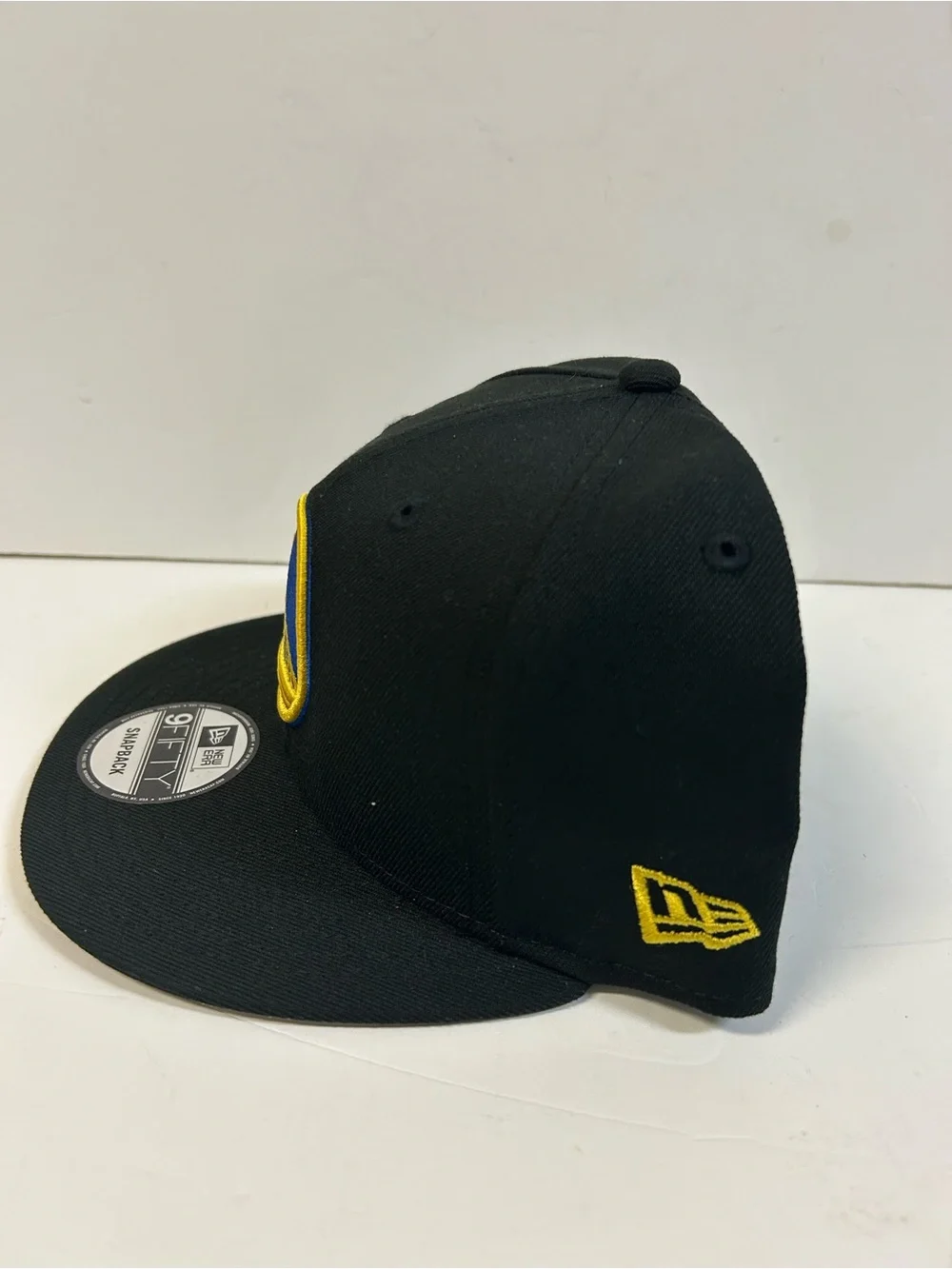New Era Black and Yellow Golden State Snapback Hat